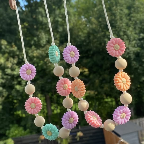 Bloemenketting May